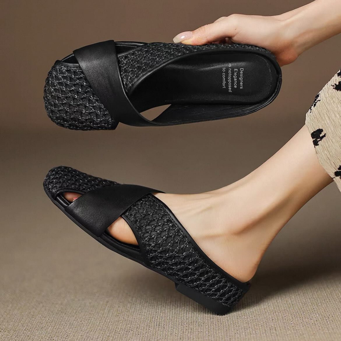 Retro Mesh Hollow Closed Toe Sandals